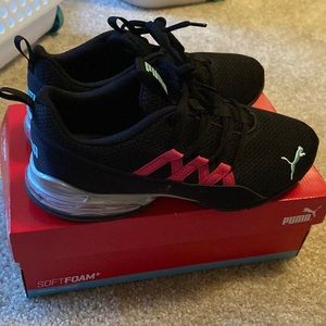 Puma soft foam shoes worn twice